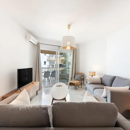 Apartment Overlooking The Marbella