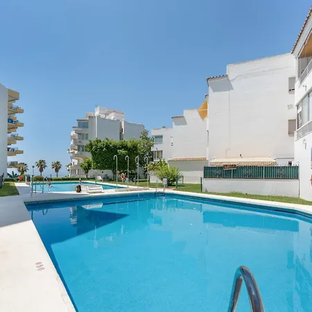 Apartment Overlooking The Marbella