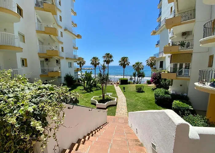 Overlooking The Appartement Marbella