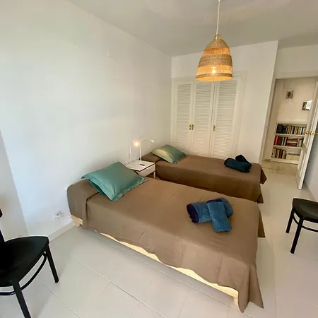 Apartament Overlooking The